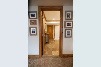 8867 S Easthills Dr E, Sandy, UT 84093 - Photo 50