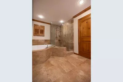 8867 S Easthills Dr E, Sandy, UT 84093 - Photo 40
