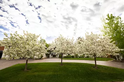 8867 S Easthills Dr E, Sandy, UT 84093 - Photo 74