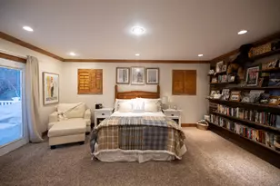 8867 S Easthills Dr E, Sandy, UT 84093 - Photo 32