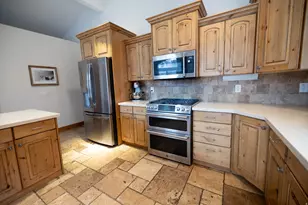 8867 S Easthills Dr E, Sandy, UT 84093 - Photo 26