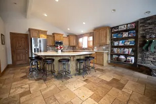 8867 S Easthills Dr E, Sandy, UT 84093 - Photo 22