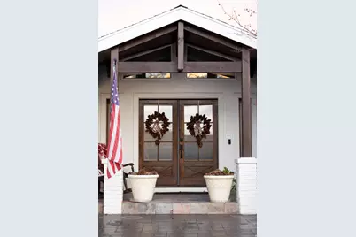 8867 S Easthills Dr E, Sandy, UT 84093 - Photo 4