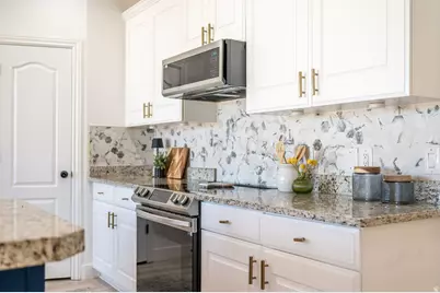 4222 W Chestnut View Dr Dr, South Jordan, UT 84009 - Photo 16