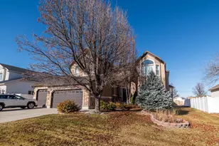 4222 W Chestnut View Dr Dr, South Jordan, UT 84009 - Photo 4