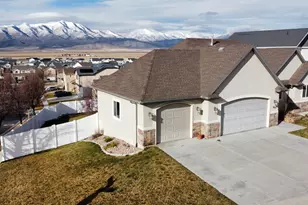7817 N Blue Spruce Rd E, Eagle Mountain, UT 84005 - Photo 2