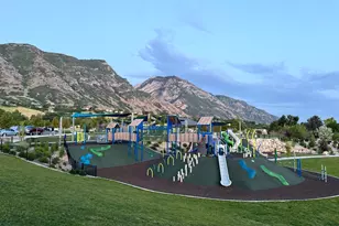 407 E 3900 N, Provo, UT 84604 - Photo 4