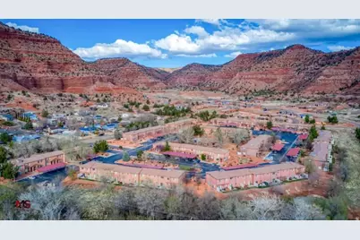 300 E 300 N #H6, Kanab, UT 84741 - Photo 32