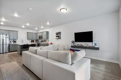 1215 S 200 E #11, Spanish Fork, UT 84660 - Photo 2