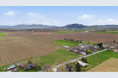 1811 W 2000 S, Lewiston, UT 84320 - Photo 2