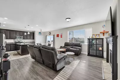 6582 S Evening Glow Ct, West Valley, UT 84081 - Photo 4