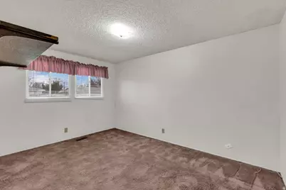 2613 W Hallmark Cir, West Valley, UT 84119 - Photo 12