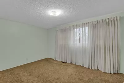 2613 W Hallmark Cir, West Valley, UT 84119 - Photo 10