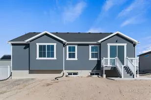 1822 E Kern Mountain, Eagle Mountain, UT 84005 - Photo 2