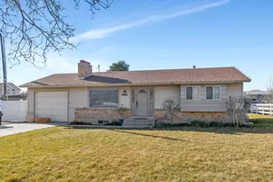 9505 N 6050 W, Highland, UT 84003 - Photo 6