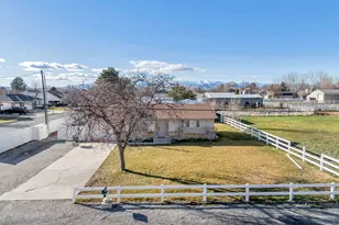 9505 N 6050 W, Highland, UT 84003 - Photo 4
