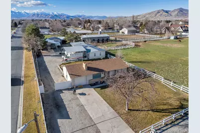 9505 N 6050 W, Highland, UT 84003 - Photo 16