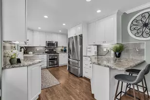 7885 S Manzano Dr, Sandy, UT 84093 - Photo 10