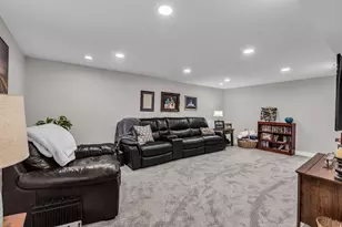 7885 S Manzano Dr, Sandy, UT 84093 - Photo 22