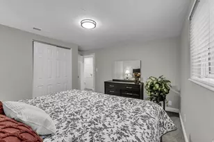 7885 S Manzano Dr, Sandy, UT 84093 - Photo 26