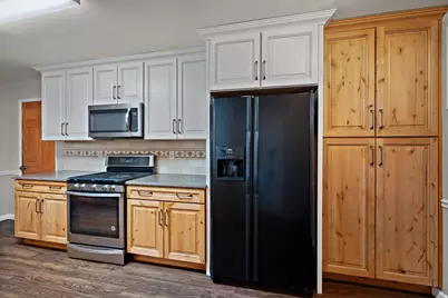 1610 E Moor Dale Ln S, Holladay, UT 84117 - Photo 8