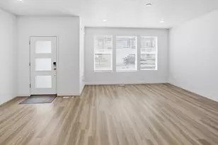 2014 N Chianti St, Saratoga Springs, UT 84045 - Photo 4