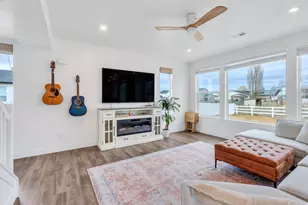 2774 W Coastline Dr, Syracuse, UT 84075 - Photo 10