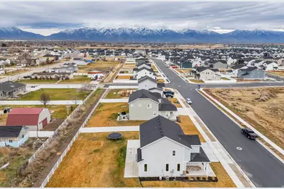 2774 W Coastline Dr, Syracuse, UT 84075 - Photo 42