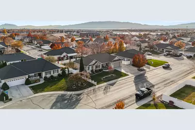 4535 W Honeycut Cir, Cedar Hills, UT 84062 - Photo 48