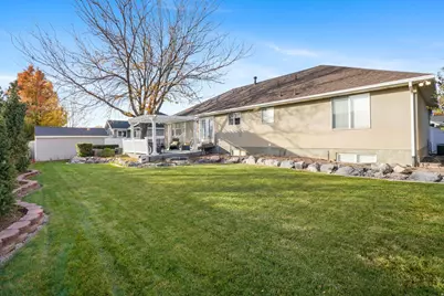 4535 W Honeycut Cir, Cedar Hills, UT 84062 - Photo 38