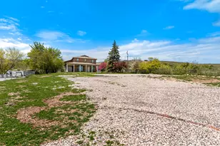 199 N 300 W, Garden City, UT 84028 - Photo 14