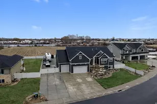 105 N 1400 W, Marriott-Slaterville City, UT 84404 - Photo 2