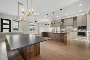 5326 W Coral Pearl Aly, Saint George, UT 84790 - Photo 2