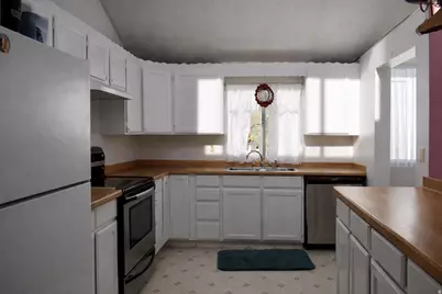 220 W 200 N, Ferron, UT 84523 - Photo 2