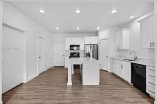 2730 E Iron Bark Alley, Eagle Mountain, UT 84005 - Photo 10