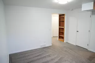 8461 S 2385 W, West Jordan, UT 84088 - Photo 36