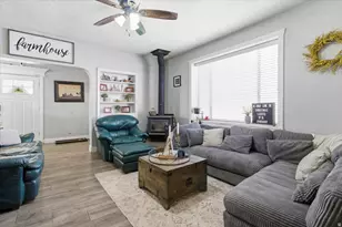 613 S State St, Mount Pleasant, UT 84647 - Photo 4