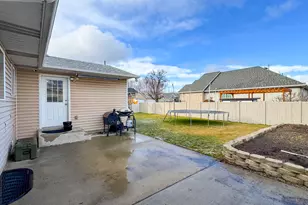 118 W 220 S, Orem, UT 84058 - Photo 32