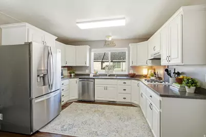 118 W 220 S, Orem, UT 84058 - Photo 12