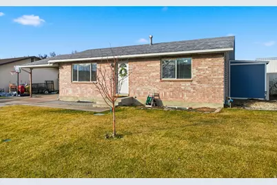 118 W 220 S, Orem, UT 84058 - Photo 2