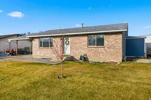 118 W 220 S, Orem, UT 84058 - Photo 2