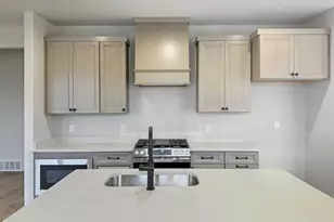 6938 W W Pointe Cedar Ln St, West Jordan, UT 84081 - Photo 14