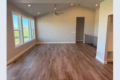 557 N 510 E, Smithfield, UT 84335 - Photo 4