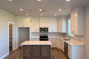 557 N 510 E, Smithfield, UT 84335 - Photo 2