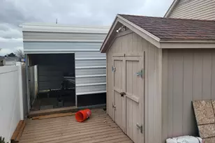 2598 W Woodhill Circle, Taylorsville, UT 84129 - Photo 10