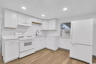 3087 S Homecrest St, West Valley, UT 84119 - Photo 6