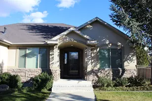 10612 N Canterbury Dr, Highland, UT 84003 - Photo 2