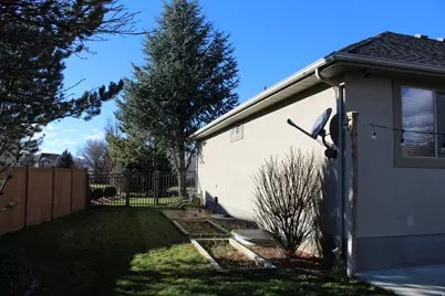 10612 N Canterbury Dr, Highland, UT 84003 - Photo 66