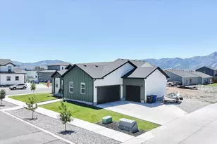 602 W 20 N, Hyrum, UT 84319 - Photo 4