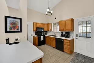 544 W 2900 S, Bountiful, UT 84010 - Photo 10